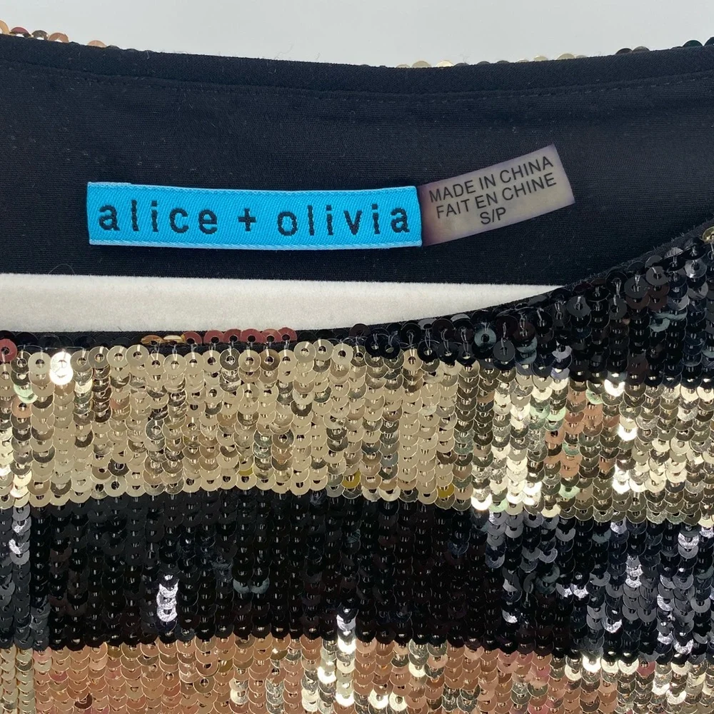 ALICE & OLIVIA - Alfie Oversized Sequin Top - Picture 6 of 11